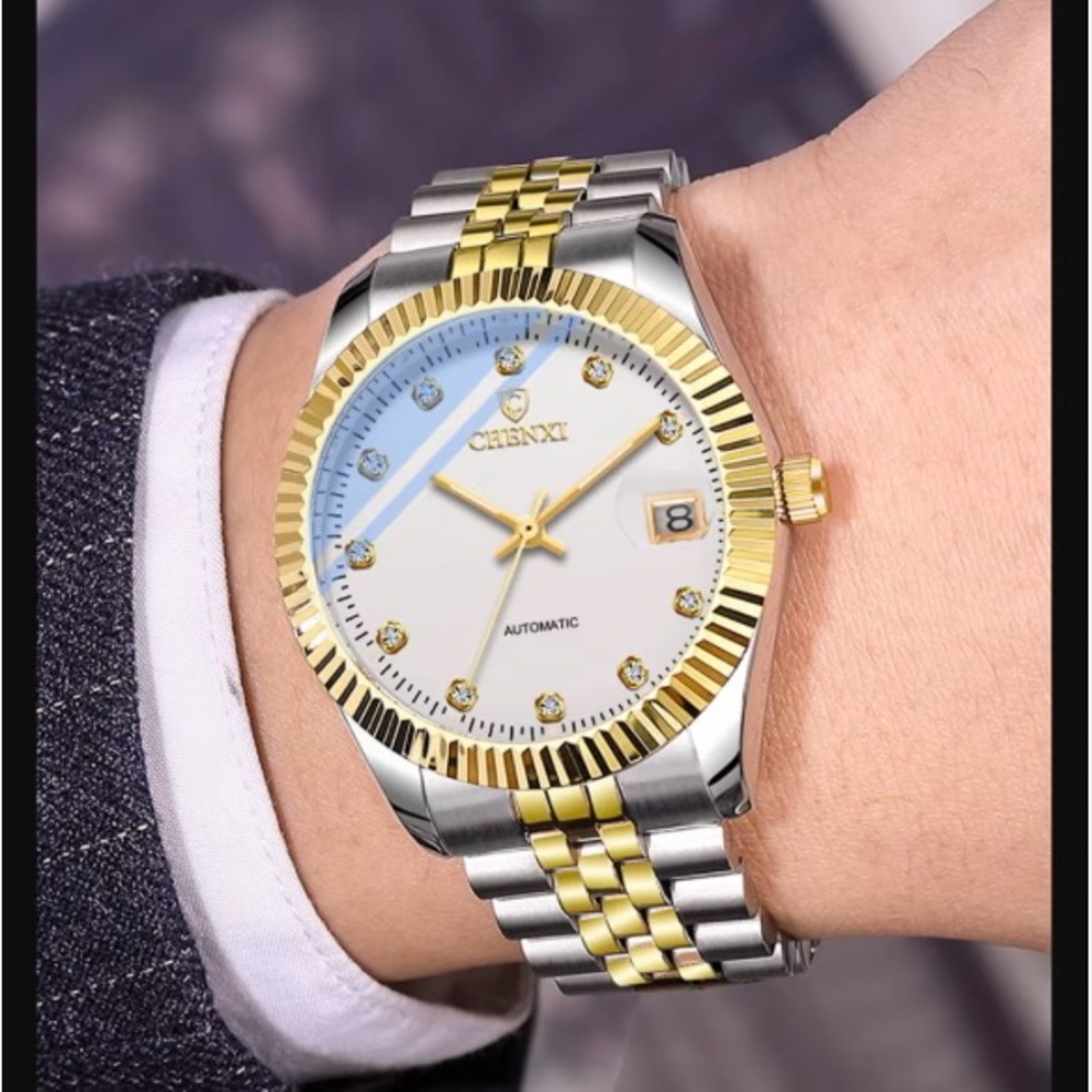 NWOT NIB Men's Silver and Gold Two Toned Quartz Waterproof Watch